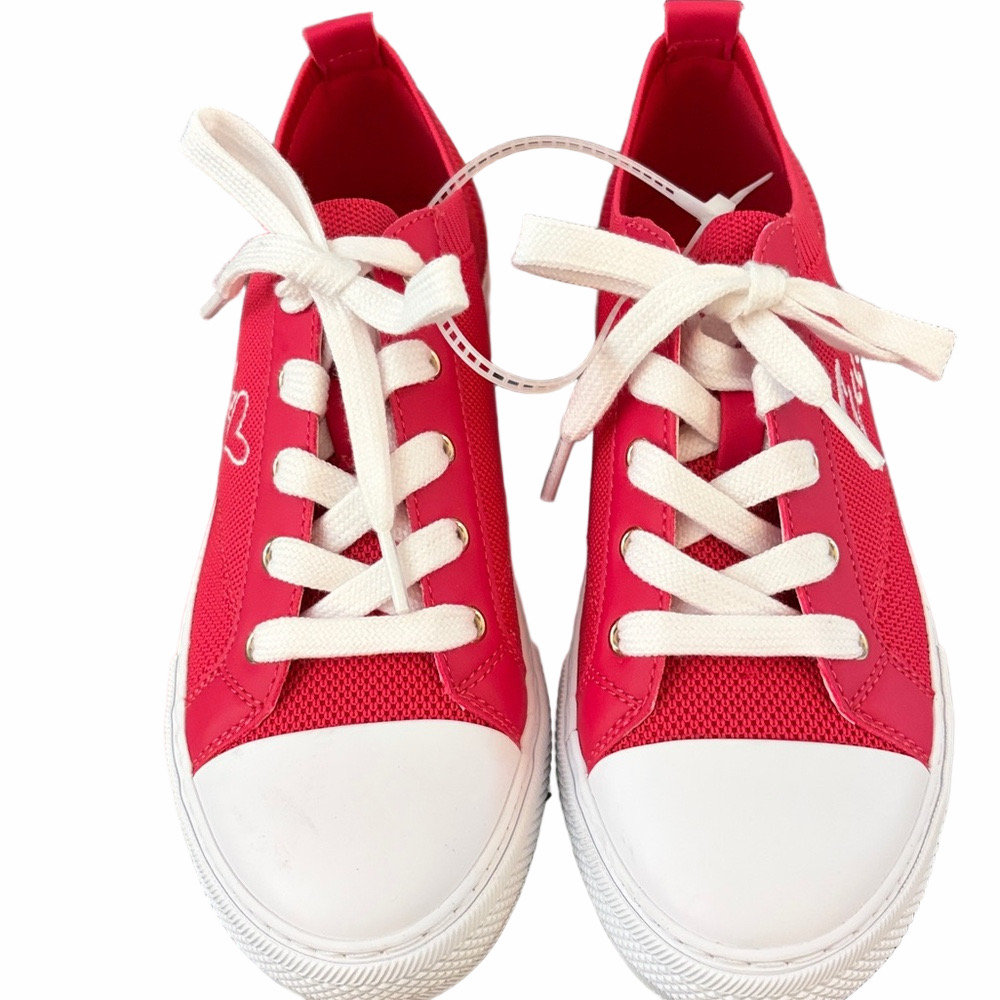 NWT Guess bright pink knit low top lace up sneakers. Size 6